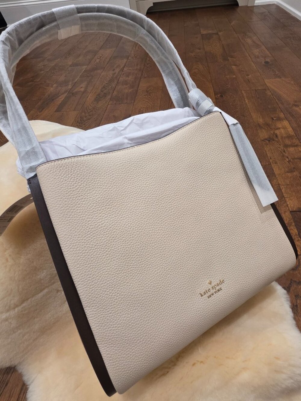 Kate Spade knott carryall in milk glass